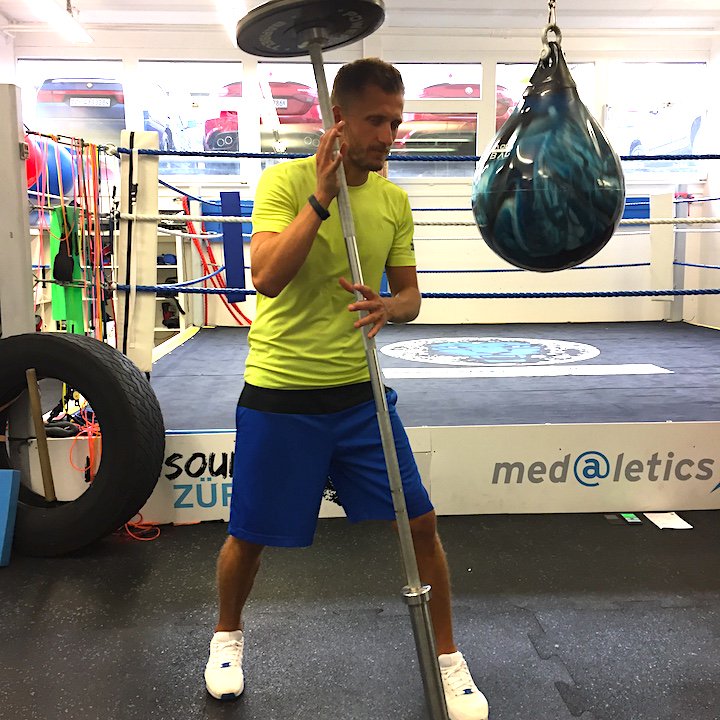 Working out - preparing for the season ahead!
#aa7 #almenabdi #sheffieldwednesday #swfc #personalworkout #med@thletics #zürich #switzerland