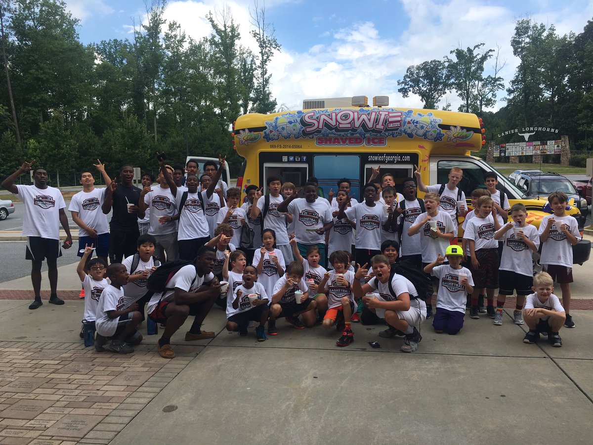 #LittleHornsBballCamp 

Last Day of Camp means Shaved Ice for everyone! Gotta have a snow cone on a hot day of summer camp.