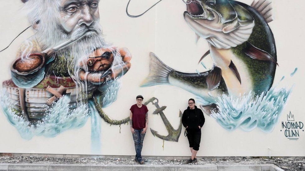 StylistMagazine's tweet photo. Meet the badass women behind the UK’s tallest street art mural https://t.co/9ucIfwz5iz https://t.co/yZG6fgCqXb
