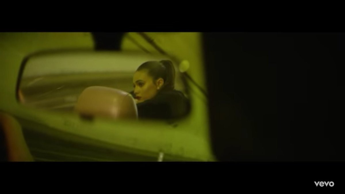 itsmomentts's tweet photo. @beamiller I LOVE IT!! BEA YOU SLAYS 💖🙌🏼 #likethatmusicvideo https://t.co/dOEItDZVAk