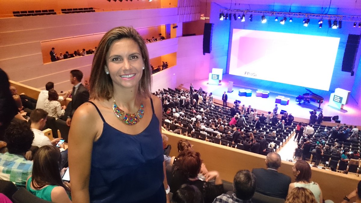 beguitojp's tweet photo. Ceremonia entrega premios @FPdGi @cardenal_ori @fvictoria_es https://t.co/Pp9ZqL06qM