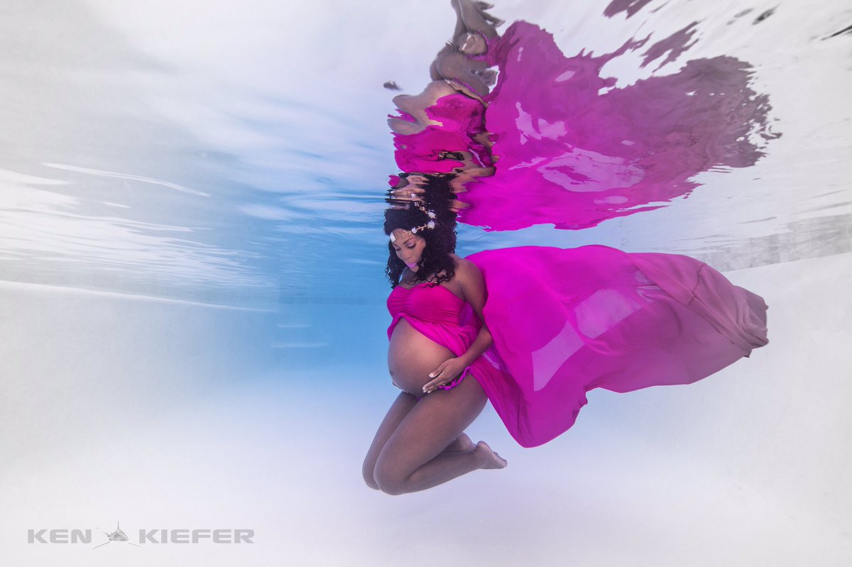 Underwater Maternity before <a href="/Beyonce/">BEYONCÉ</a>
