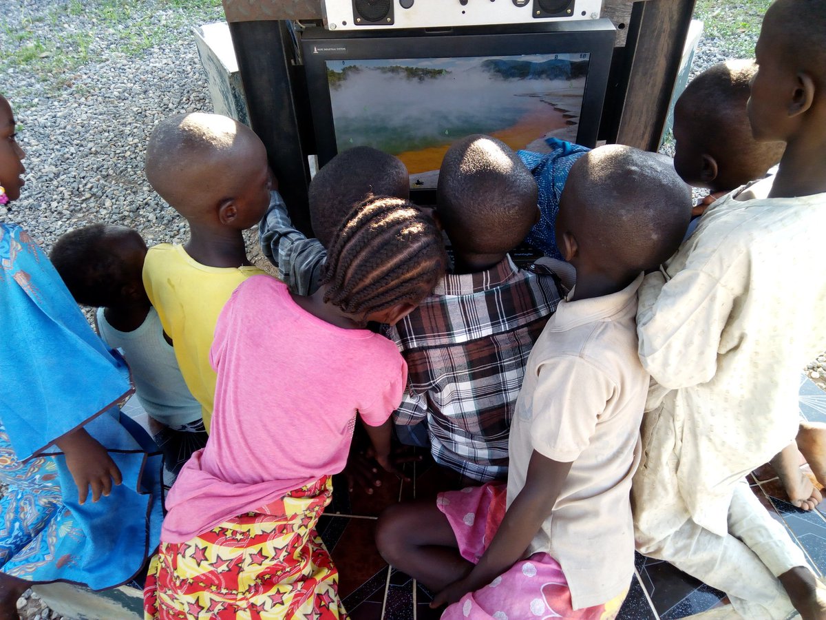 SulejaHub's tweet photo. Community Children playing educational games at their free Hello Hub build @ProjectsforAll @katrinmacmillan https://t.co/XcoqxQFhBA