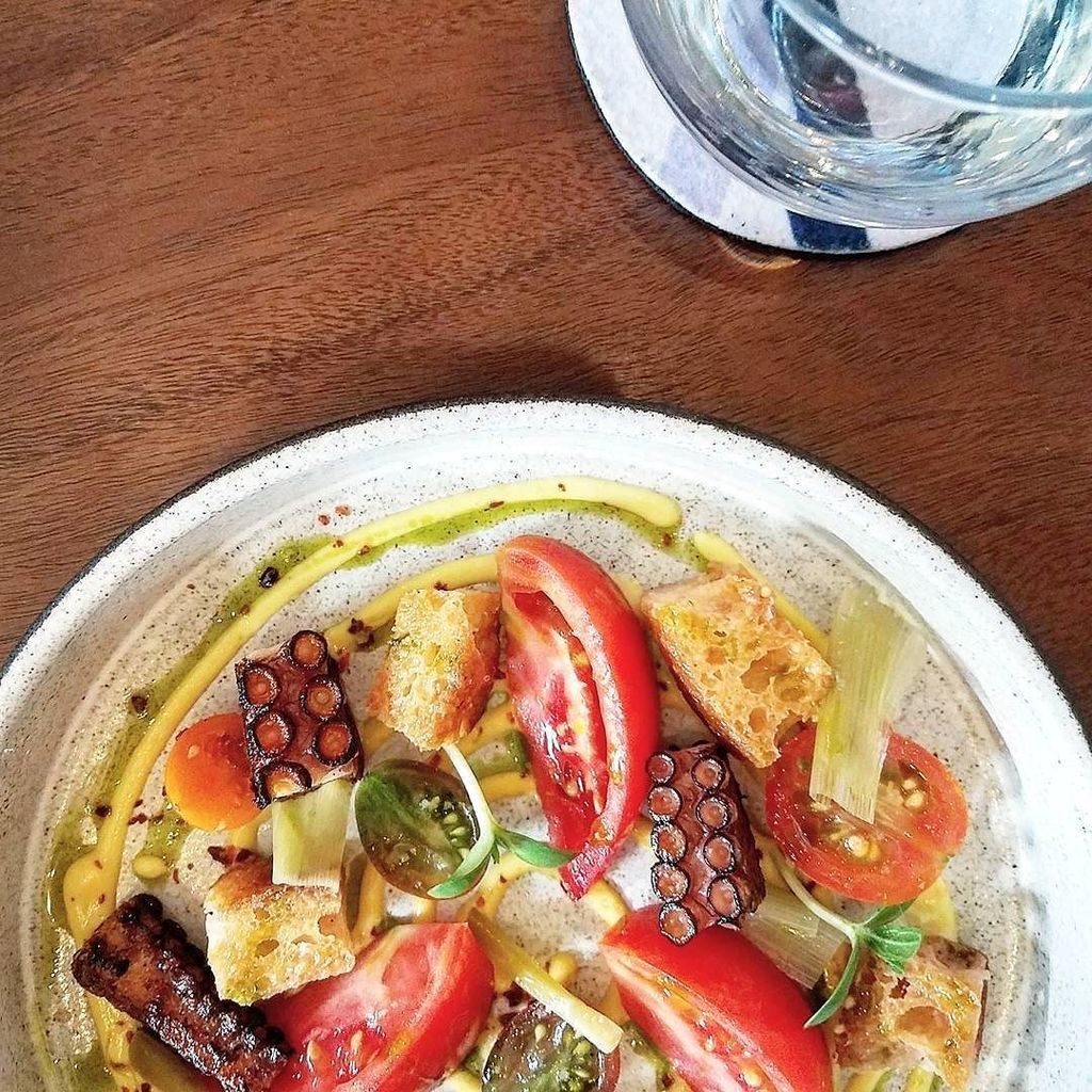 Tako Salad 🐙 This is art <a href="/restaurantsenia/">Senia</a> What did you have for lunch? #hawaiifood #hawaiisbestkitchens #luckyweli… ift.tt/2tpjOUa