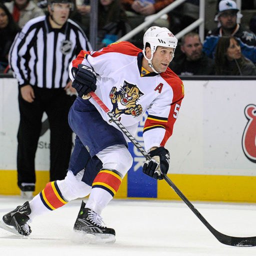 So proud to have Ed Jovanovski in the Academy as the Head of Defensive Coach! #SFHA #JovoCop #hockey sfhockeyacademy.com/trainer-item/e…