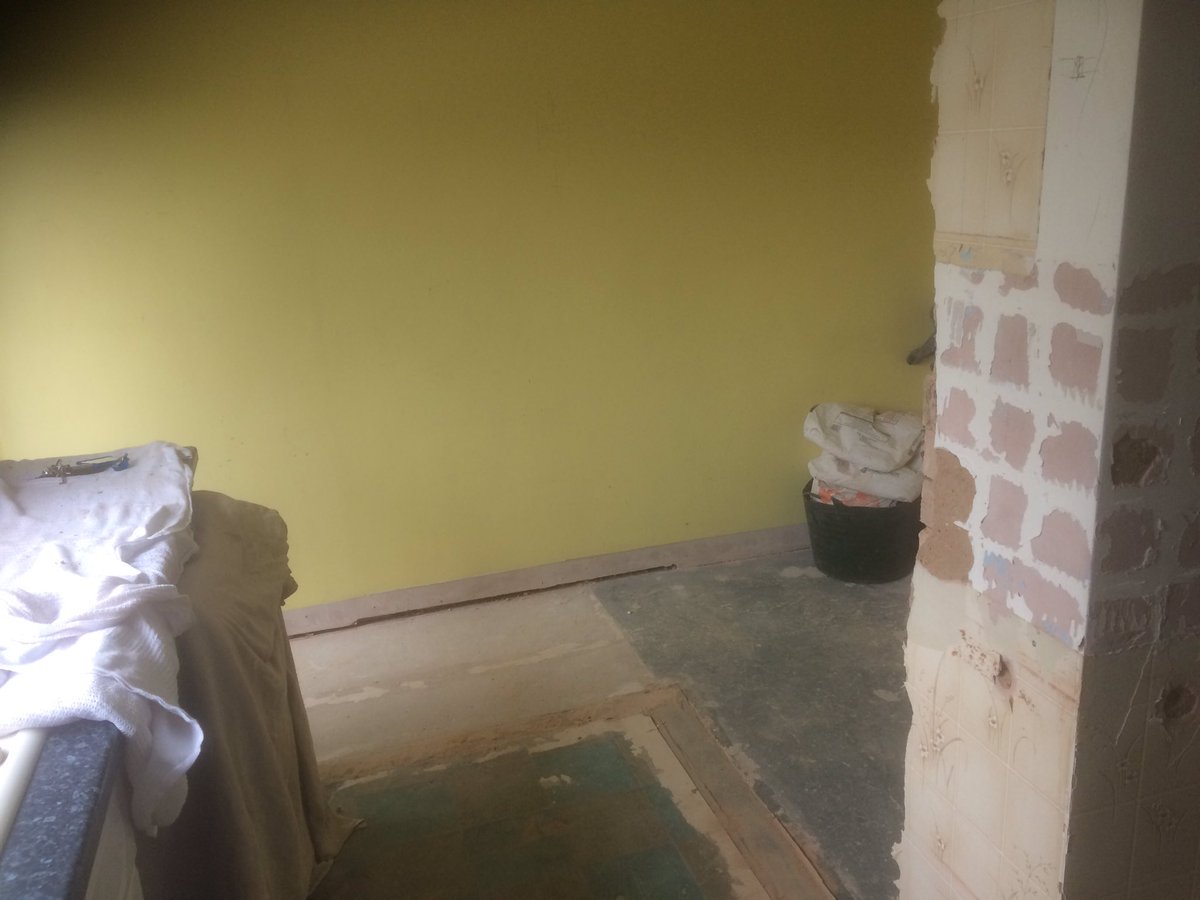 damow67's tweet photo. Meanwhile builder been busy now missing a wall #openplanned https://t.co/ABzrsl408G
