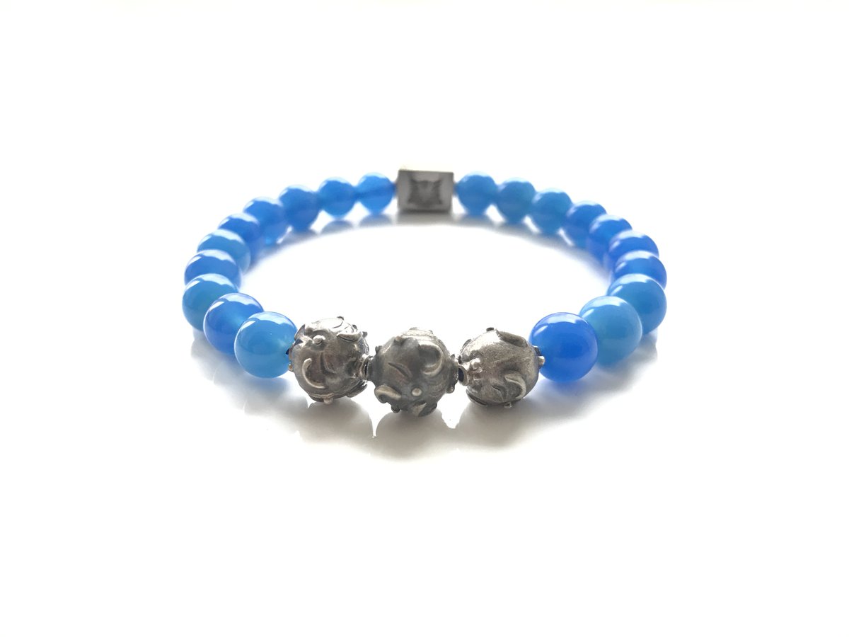 _anokosha's tweet photo. Silver #Agate Blue ....handmade bracelet from #anokosha https://t.co/2veow6zLTF https://t.co/WmbAPAyHmU