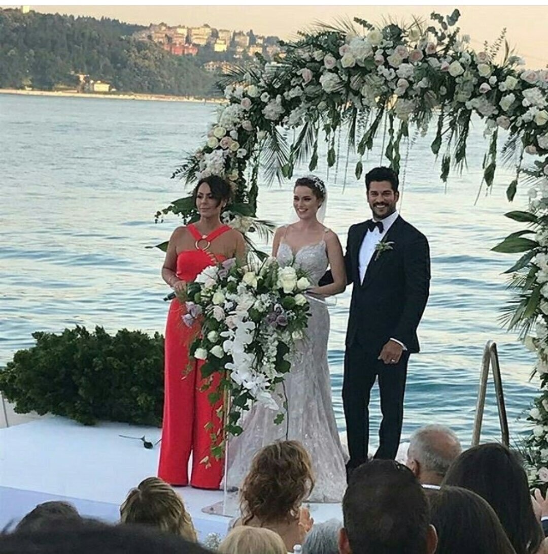 TvDunyasii's tweet image. Burak Özçivit-Fahriye Evcen YENİ #FahriyeBurakEvleniyor