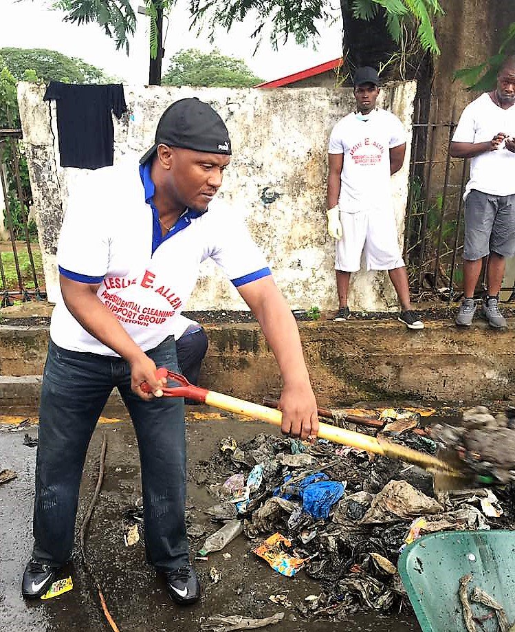 scccsierraleone's tweet photo. #LeoneStars Leslie Allen champions @RecoverySL #OperationCleanFreetown #football #SierraLeone #CleanFreetown https://t.co/vupi06XrtK https://t.co/EQqFV46efY