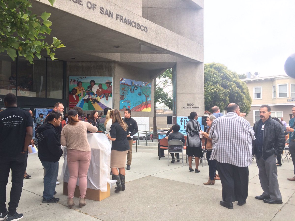5KeysCharter's tweet photo. Corner of Phelps and Oakdale, #SanFrancisco Will you be here? https://t.co/VKvvuYGEYO
