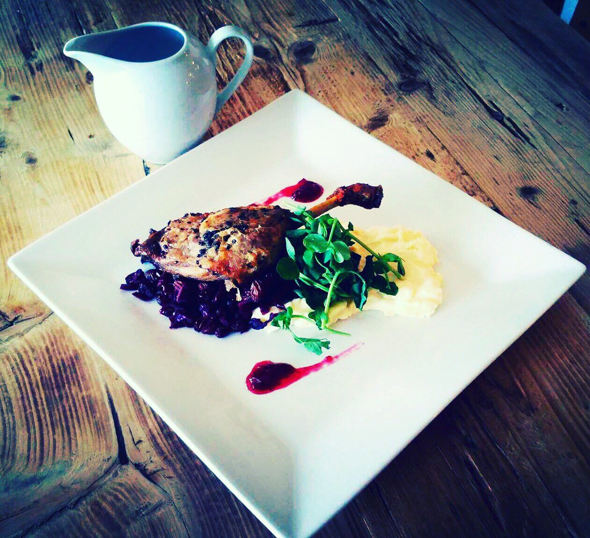 BlackberryGrove's tweet photo. Evening! Why not eat out tonight? We are open daily frm 11am til late 🌟🌟🌟🌟🌟pls RT https://t.co/5E7okGR8Bn