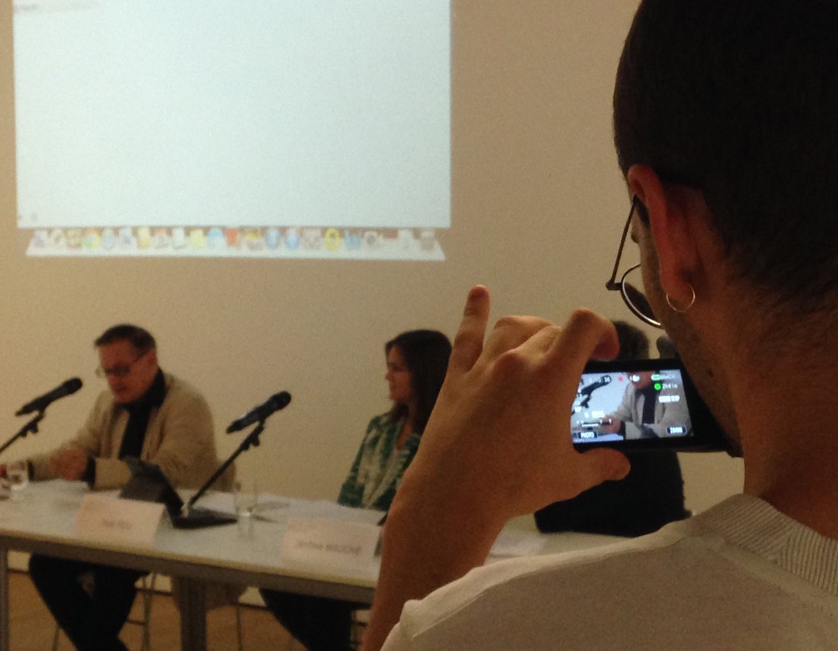 FonPernodRicard's tweet photo. LIVE // Lecture et chant avec le poète et compositeur #gerardpesson et la chanteuse et poète #jodypou, filmés par @LABORZEROLABOR 🎶🎥 https://t.co/0T5WktiI5E