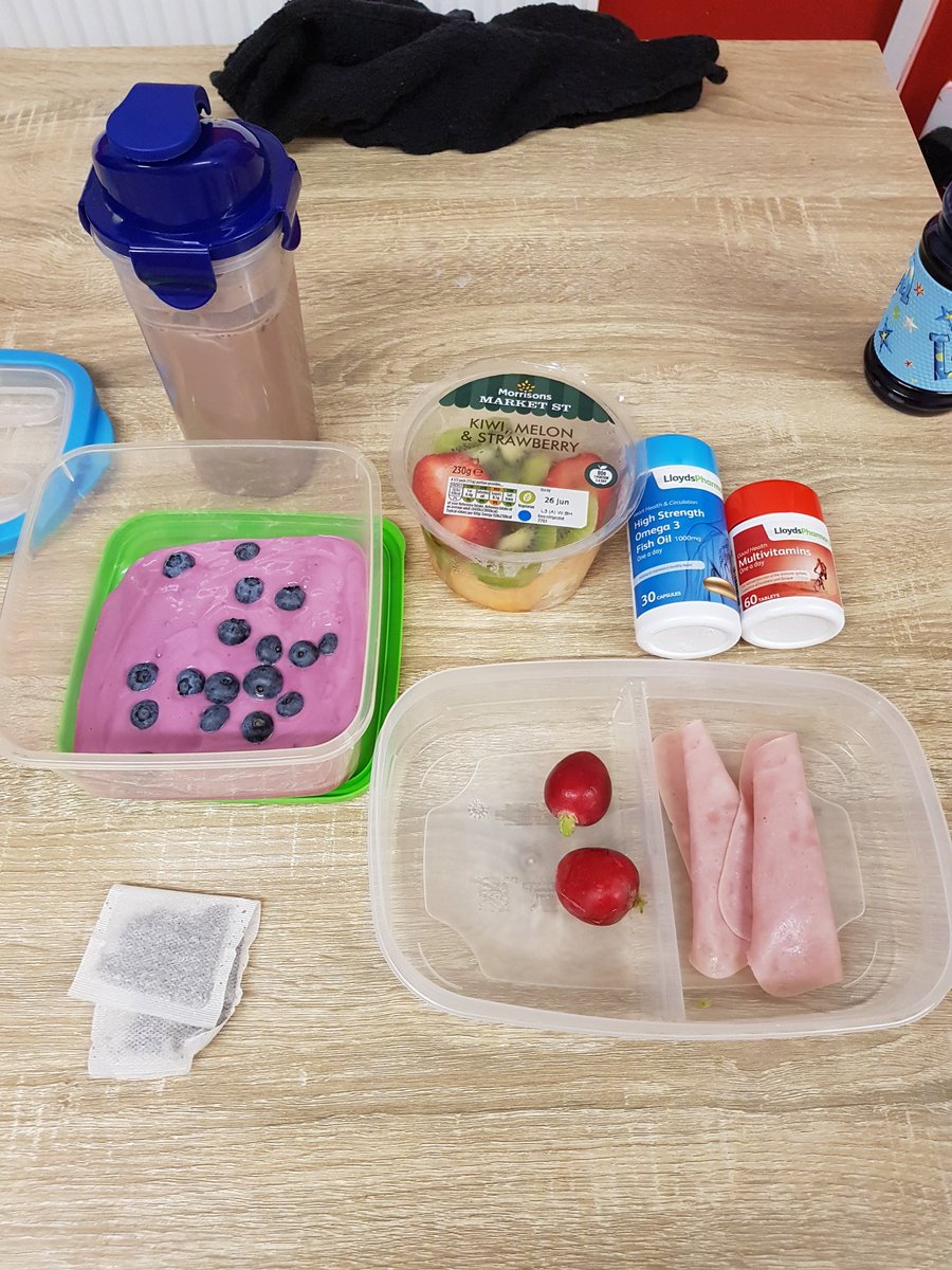 KevTheSlob's tweet photo. My new diet. Breakfast and lunch
#SlobToCeleb https://t.co/nTItFHnr9j