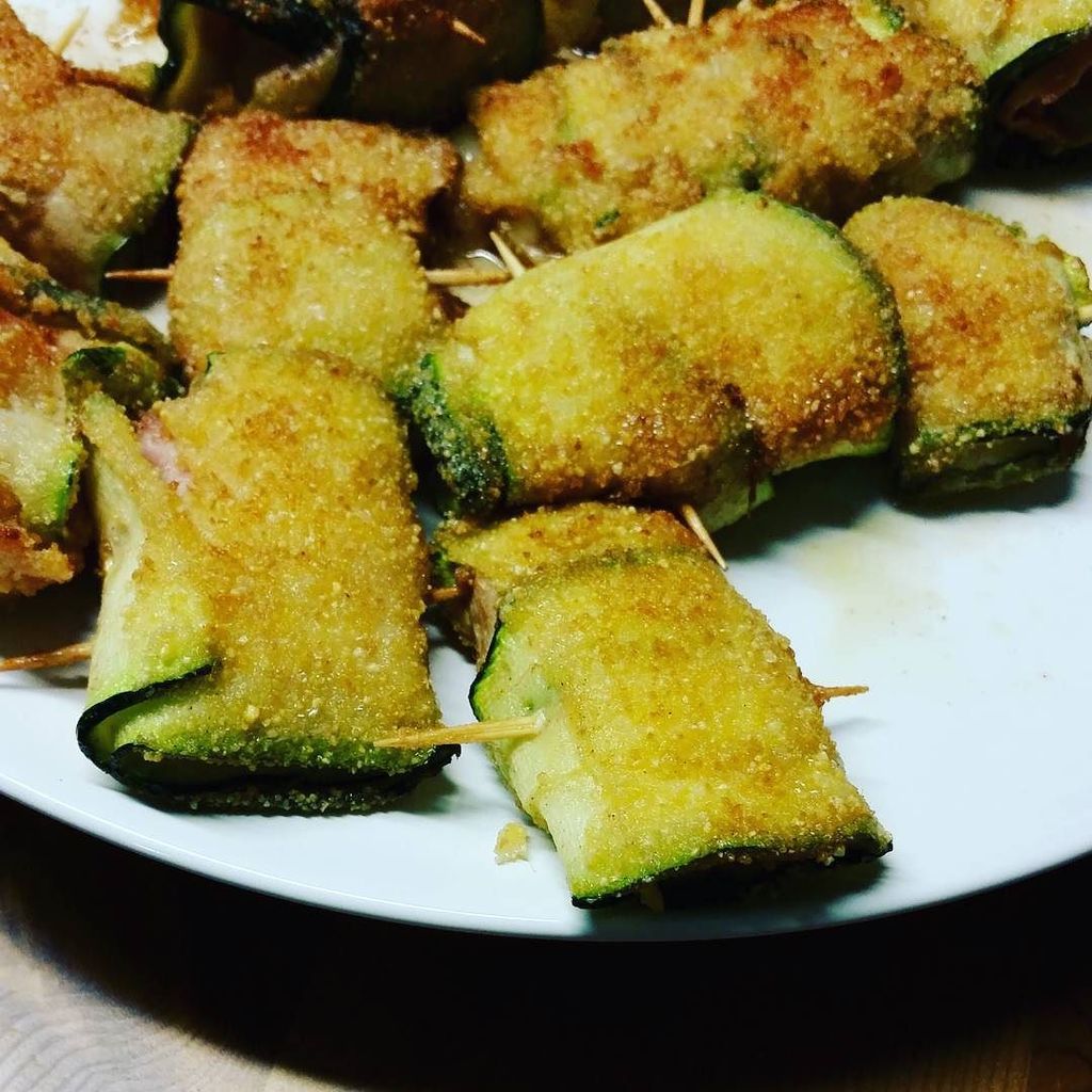 SMCLaCasaEncima's tweet photo. Que tu hija de 10 años te prepare la cena es simplemente genial #smclce #planswithkids #planforkids #food #foodpor… https://t.co/o87Ai0KoXL https://t.co/mkqLC6eIvr