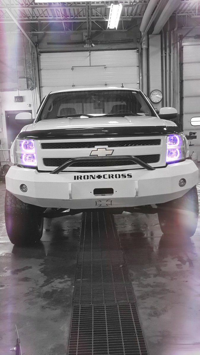 AlishaDidIt's tweet photo. All my kids run on fumes😉 #Chevy #FullsizeChevy #LiftedChevy #LiftedTrucks https://t.co/M9QfyLaRWZ