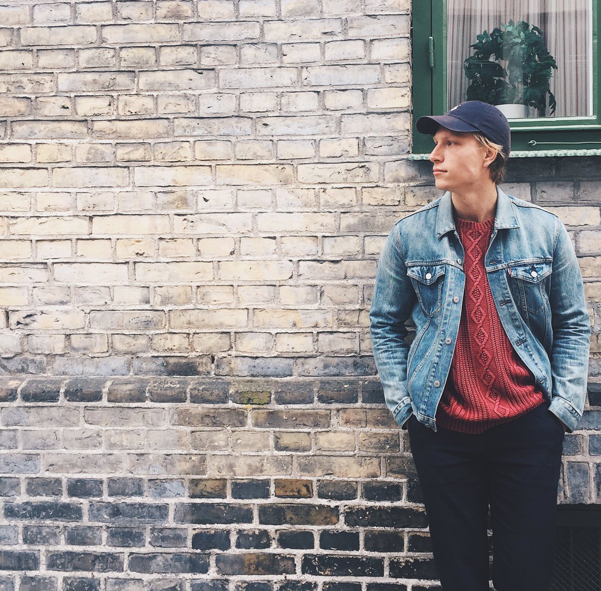 In 48 hrs I've managed to sort a new flat, pick up my script and drive back and forth to Malmö #excitingtimesahead