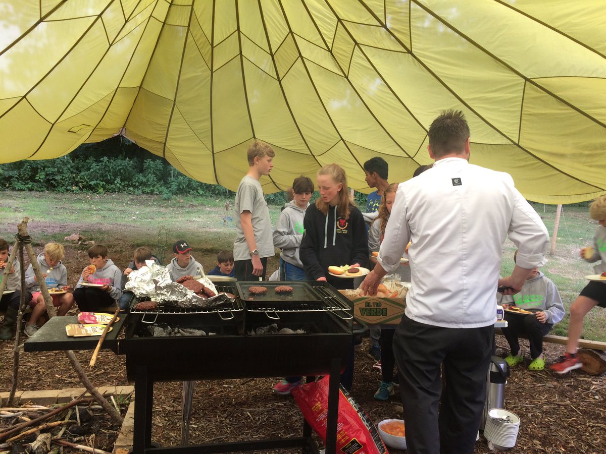 batthouse's tweet photo. The final evening barbecue for the Year 8 leavers. @batthouse @hallgroveschool @hallgrovesport https://t.co/kHICEMDgWh
