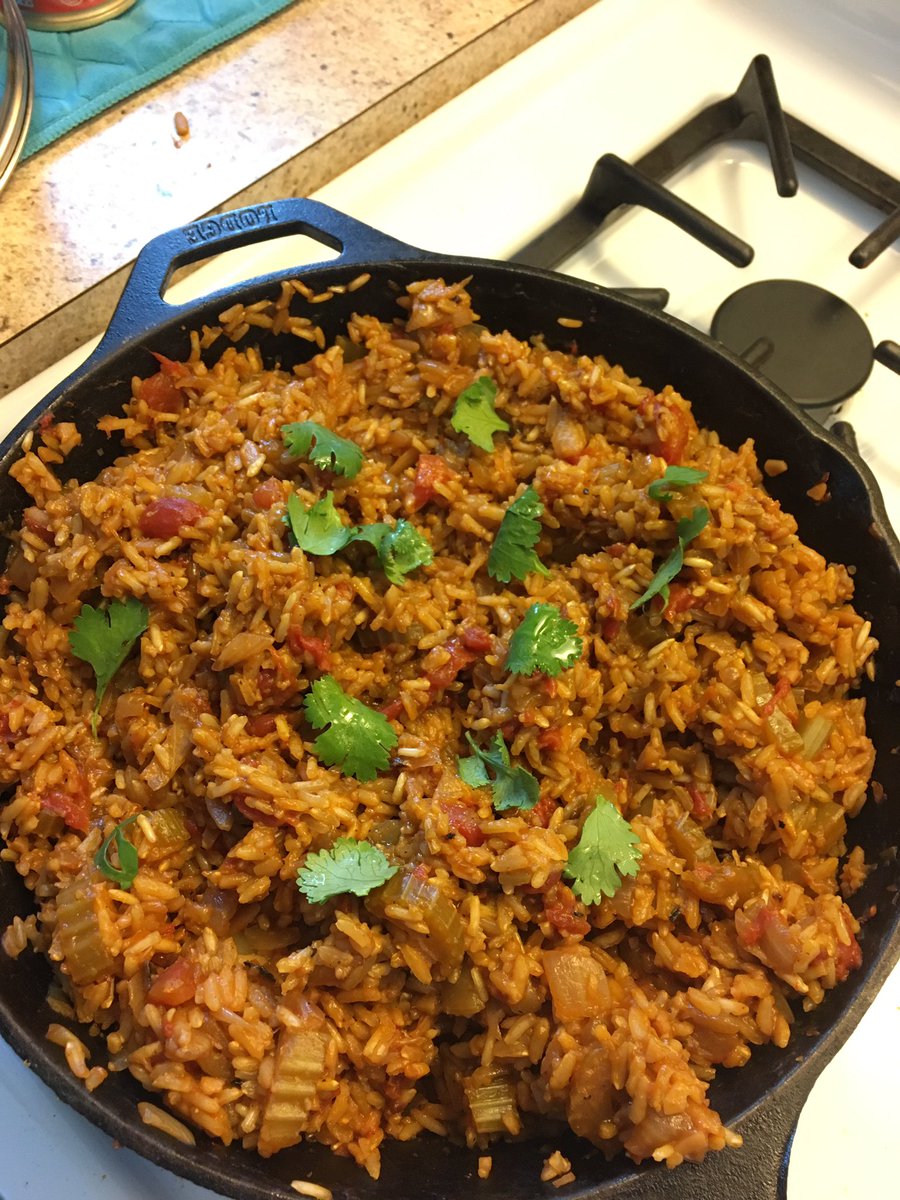 juuleatz's tweet image. Ate two bowls of the jambalaya yesterday, made by the hungrygrrrl herself @eliotrosewat3r