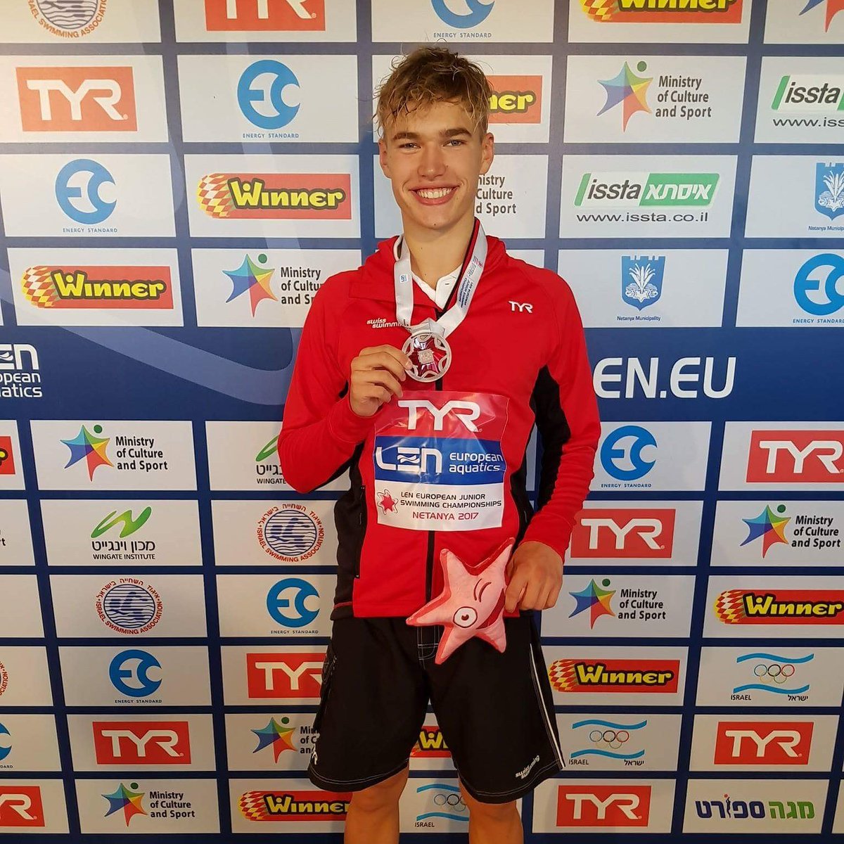 SKBE1925's tweet photo. Thierry Bollin mit neuem CH-Rekord zur Bronzemedaille bei der JEM!

#Netanya2017 #bernschwimmt #bernbewegt #skbe #bern #rzw #swissswimming https://t.co/MRuKJ2uiwJ
