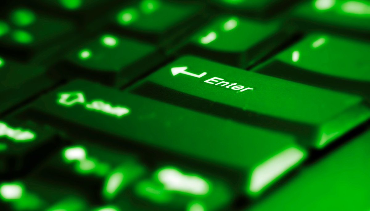 policia's tweet photo. Si inicias sesión en algún lugar público o en un dispositivo 🖥⌨️ que no es de tu propiedad, no olvides cerrarla 🔐 antes de irte. #Privacidad https://t.co/AuY446gh7L
