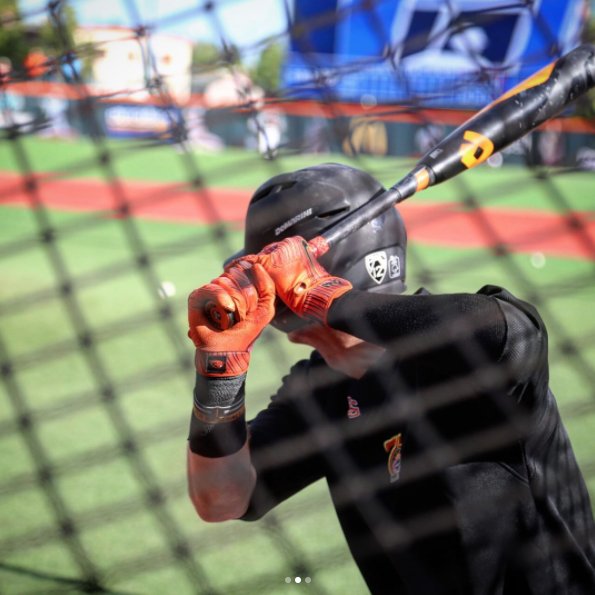 DeMarini's tweet image. On the grind. #CageWork #DeMariniNation

Photo: @BeaverBaseball