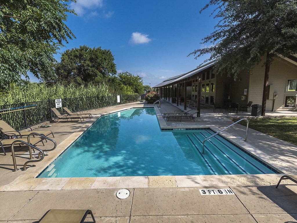 urbanupdate's tweet photo. BEST CONDO VALUE IN ATX MARKET | EASTSIDE UNICORN | BOARDWALK | EXEC CONDO + 2/2.5 + $239k #urbansquaredrealty https://t.co/LxAkIweKs8