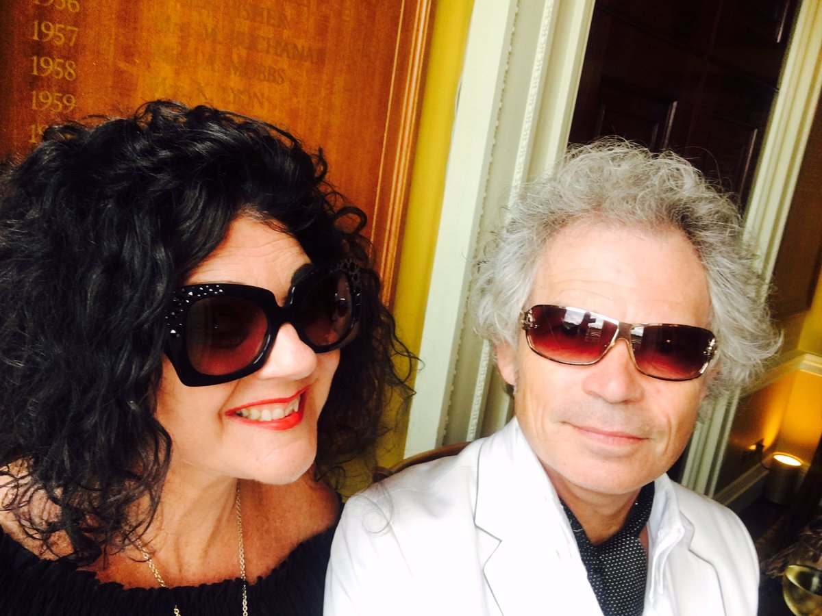 avrilappleyard's tweet image. Checking out #diamonds with hubby  @SPCaptain2015 @StokePark @TheBoodles @Boodles #theboodles2017 #datenight #rocknroll @SkinBlisterBand