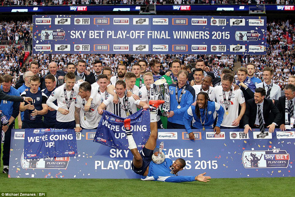 DeepdaleTalk's tweet photo. Four incredible years have come to an end. Thanks for your service Simon, and best of luck in your future!
#ThankYouSimon #pnefc #sgswa https://t.co/XJ82o4Xyui