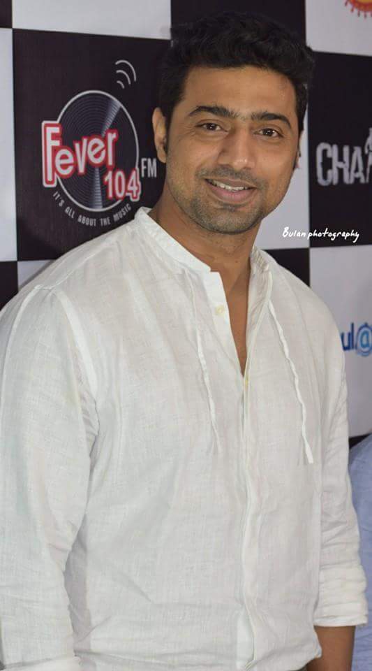 c_h_i_r_p_s's tweet photo. @idevadhikari @iamrajchoco @DEV_PvtLtd @pritam1911 @SVFsocial @iammony @indraroy @RumanGangulyTOI @BirsaDasgupta @KGunedited @aniruddhatony @toi_pDasgupta @srijitspeaketh @Rajachanda @AmiKamaleswar @SangeetBangla @DeyShyamS @Himanshukol @OnlineTollywood @praitee @SurinderFilms @greentouchent @PriyankaSarkarB @Jannatulchaity0 @jannatulchaiti @itssanchita @NawarNusrat @Adak16Riya @EsratJahanKeya @vibha_alo @mearijitsen @priyankadatta41 This smile !😍 @idevadhikari https://t.co/6ChcIyrDpT