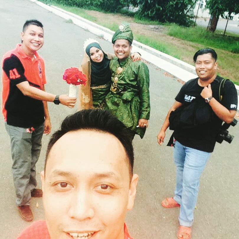 RuzwanMessi's tweet photo. Alhamdulillah... Selasai Sudah OutDoor Pengantin Lelaki Faiz Suhail Kamarudin
#JemaahTDJ
#KmiBiasa2
#SelamatMalamDuniaaa
#Nikon https://t.co/RdeH3elr5i