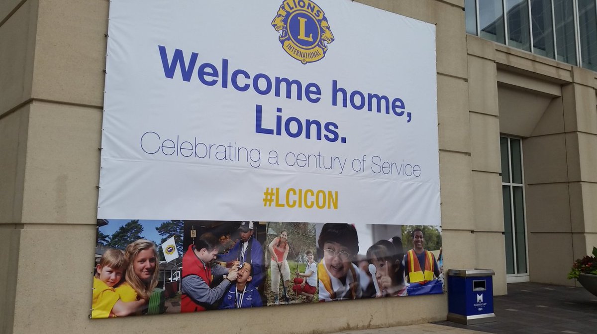 lionsclubs's tweet image. Lions! Tag selfies at these locations w/ #LCICon for RTs 🦁

- Willis Tower Ledge
- Historical Water Tower on Michigan Ave.
- La Salle Hotel