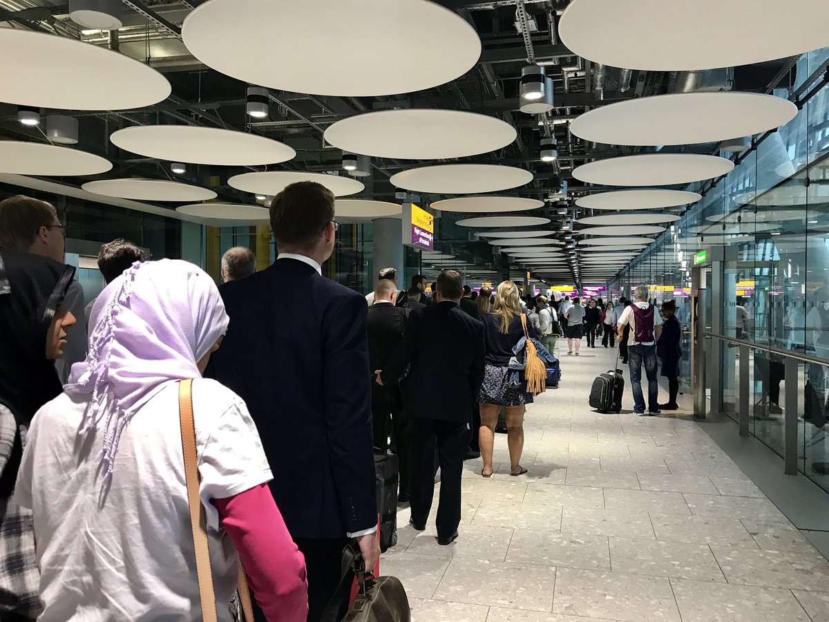 VictoriaDavis8's tweet photo. @HeathrowAirport chaos at T5 arrivals https://t.co/001iHKV7kI