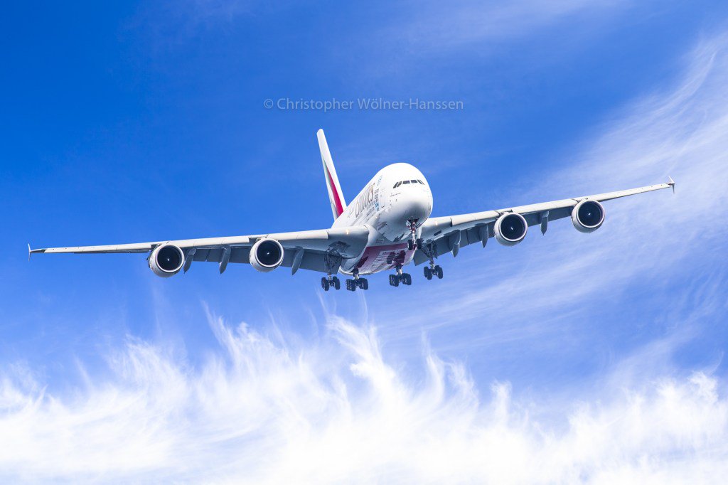 Emirates Airbus A380 Landing christopherwolnerhanssen.com/2017/06/29/emi…