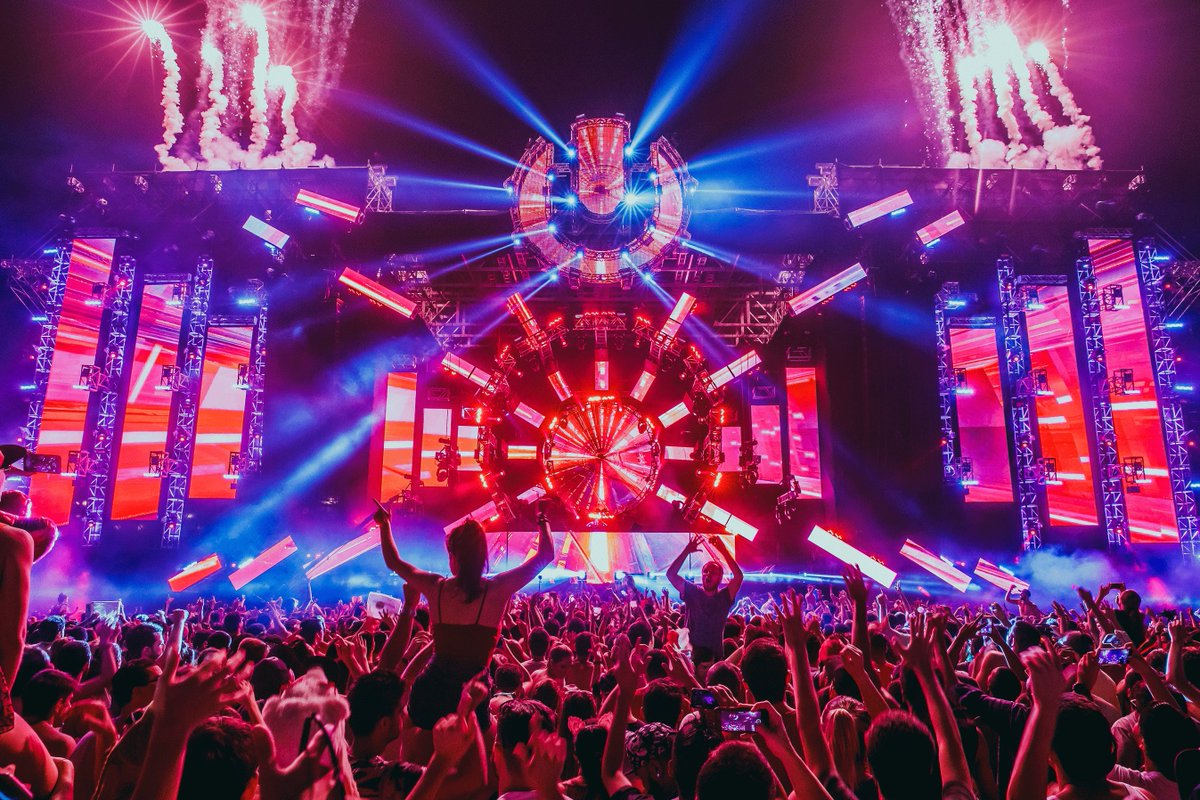 UMFMexico's tweet photo. ¿Listos? ¡MAKE SOME NOISE! https://t.co/BXVXDmz5nU