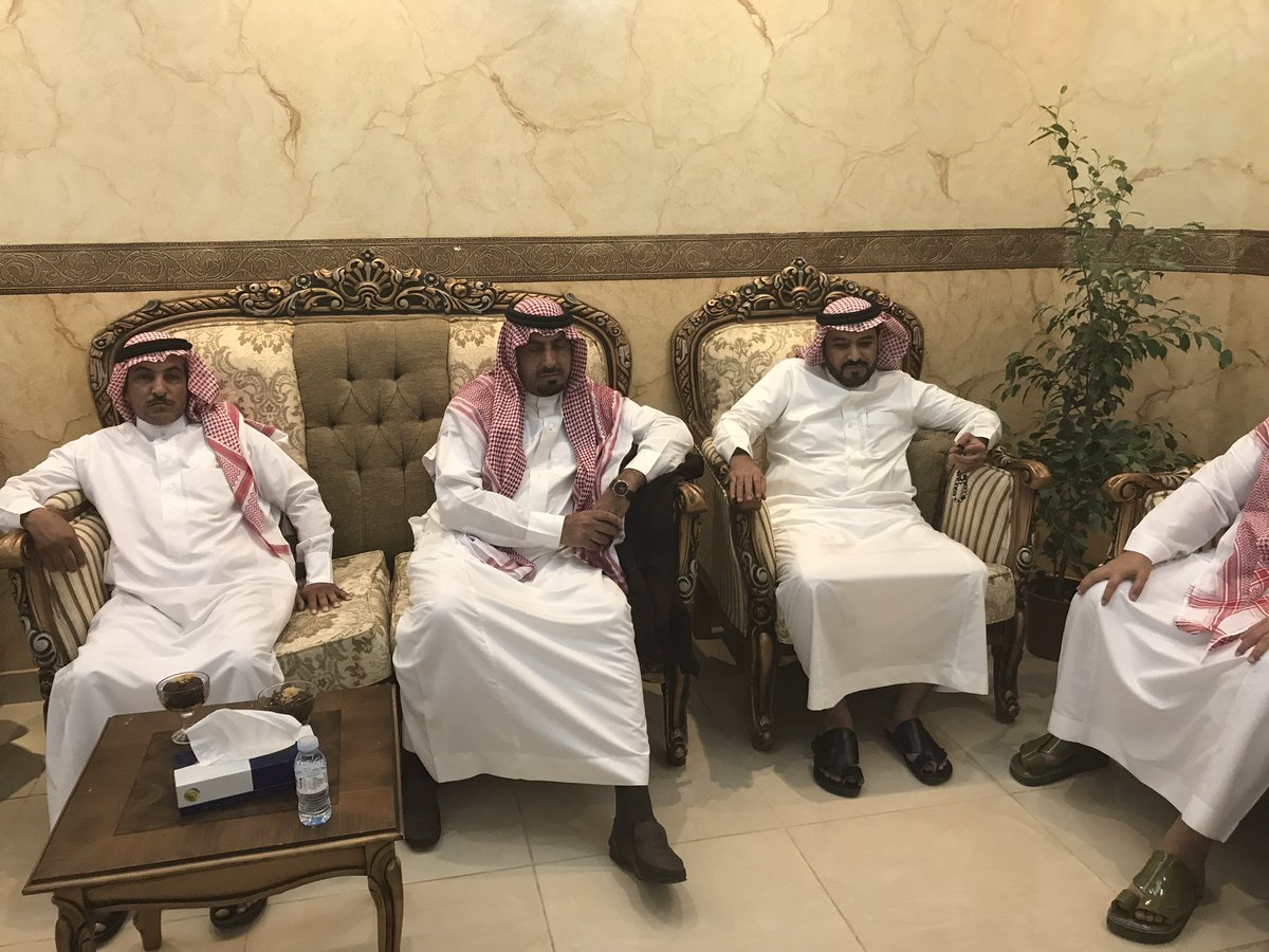 ruwalah's tweet photo. مباشر
الامير فهد و فواز بن نواف الشعلان في ضيافة الشيخ خلف ابا الوكل بحضور شيوخ وكبار قبيلة الروله والجلاس https://t.co/sCZGpEvcnW
