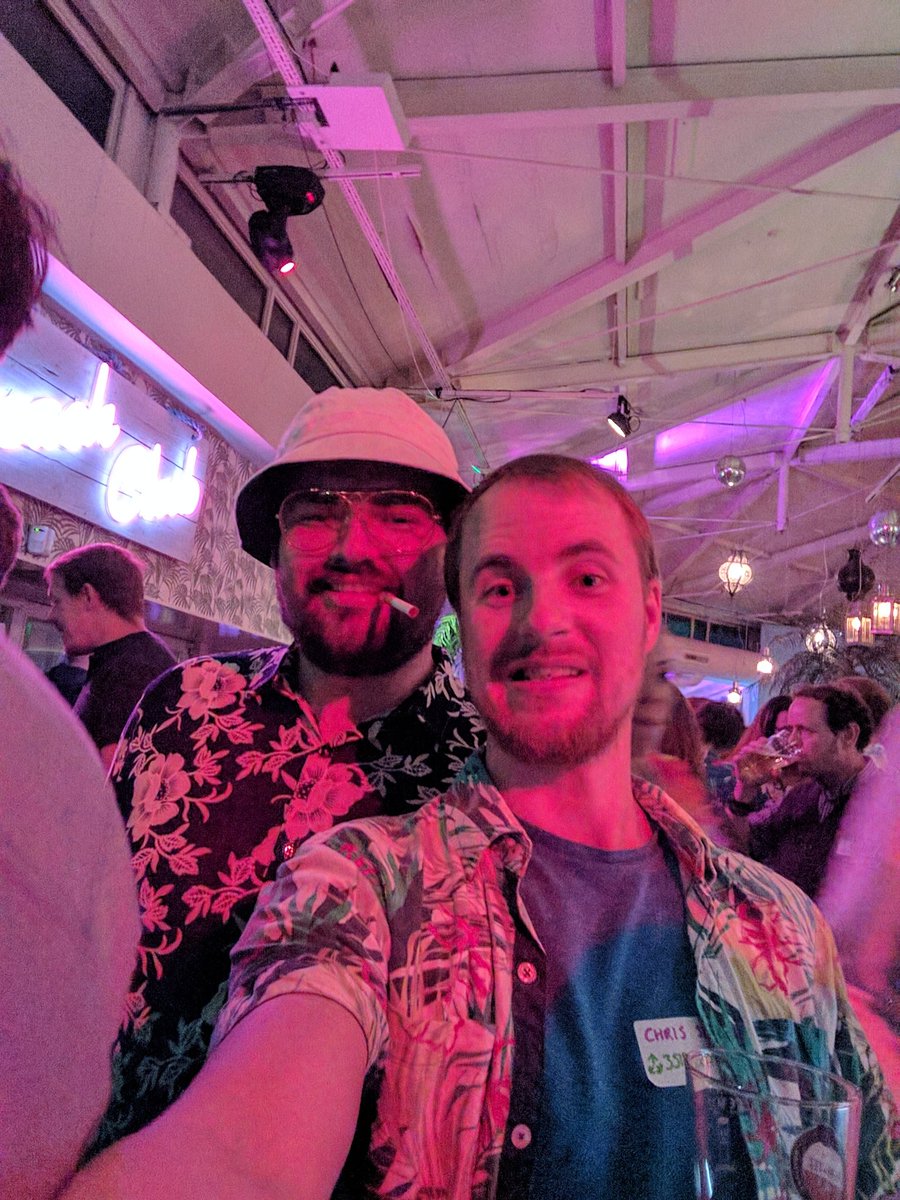 tweetingsherry's tweet photo. Found the perfect Johnny Depp cosplay from fear and loathing at @meetdraw #winwithkin https://t.co/nYLUkki1OG