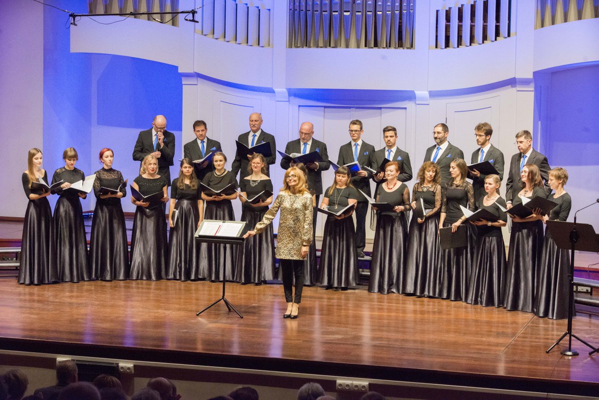 SinfoniaSmithSq's tweet photo. Our #LIACCC 2017 wildcard goes to Dysonans Chamber Choir from #Poland who make up our 5th group in Saturday's final! https://t.co/9hU9438u5F https://t.co/4avZQolHCN