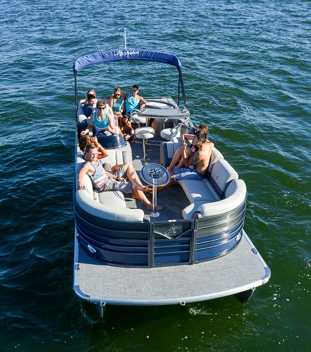 viaggiopontoon's tweet photo. It's almost the #weekend, who are you #pontooning with? #pontooning #pontoonboat #pontoons #pontoonfun #mistyharbor https://t.co/RiAwsFkJrb