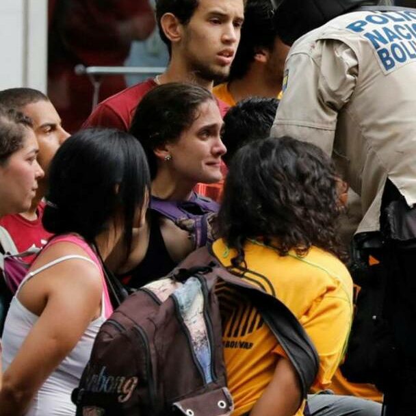 EdwinGon5_'s tweet photo. Los uesebistas exigimos la liberación de nuestros compañeros PROTESTAR NO ES UN DELITO. LIBERENLOS YA #USBve https://t.co/ZwtCqhzndy