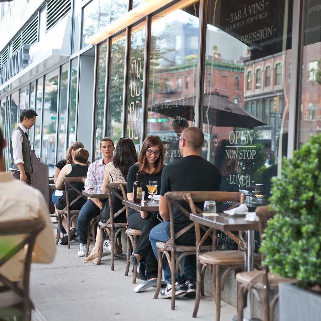 We'll be slinging oysters, rosé, burgers and beer all weekend, but will be closed on the 3rd and the 4th. We wish … ift.tt/2u4awKQ