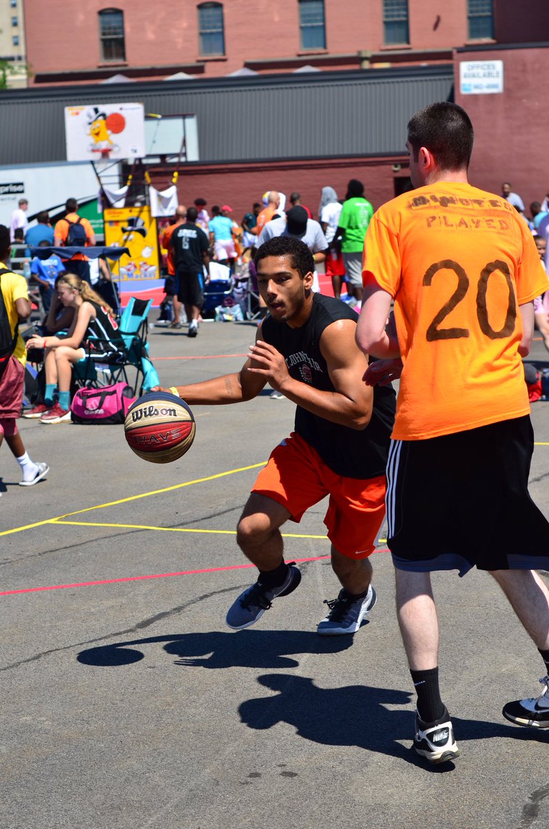 VJBPhotography's tweet photo. @Jordan_Gilman11 @gusmacker3on3 Rochester,Ny #VitlVizhewelsByVeJay #WatchTheBirdy #FiveEightFive
#GiveUsAShot
#WatchTheBirdy🐦 https://t.co/5GJmWulcgS