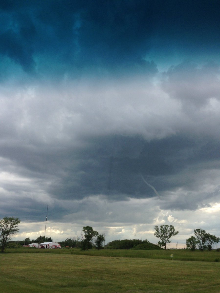 danfetter78's tweet photo. Steinbach  #mbstorm https://t.co/ujL6tLNdPu