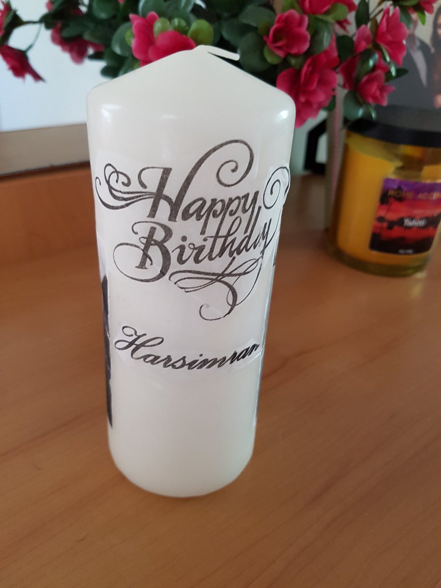 reetpandher89's tweet photo. DIY kind of Birthday for my love 💑💑 @mrkatedotcom #DIY #creativewierdo #candleart #cake #art https://t.co/4oXOKtbN7v