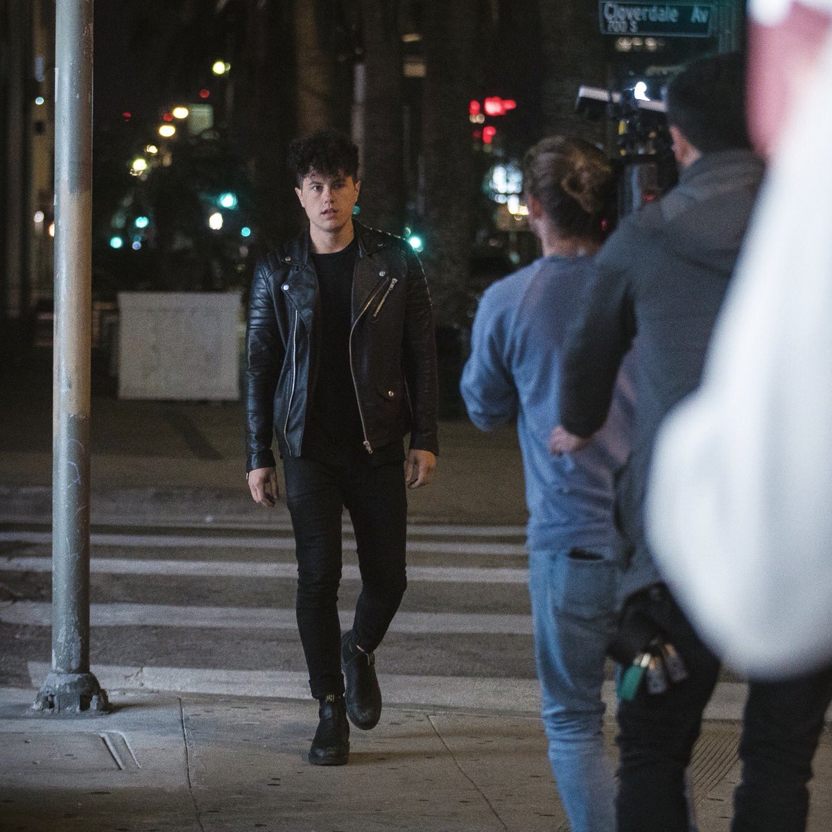 Nightly's tweet image. behind the scenes of the talk to me video by @megmeyer