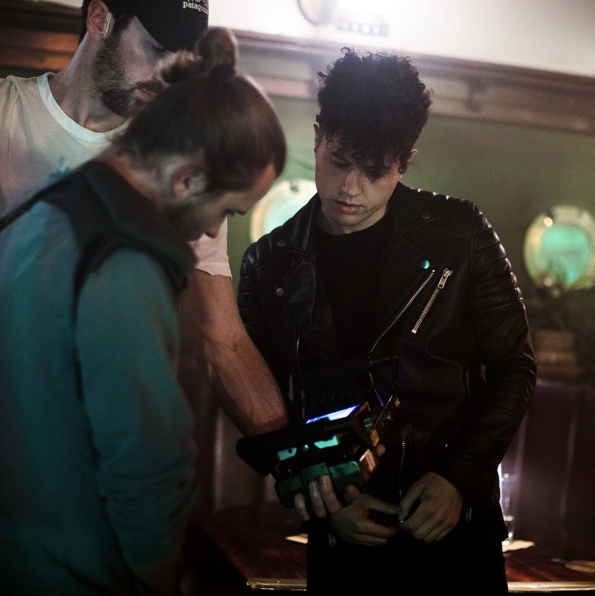 Nightly's tweet image. behind the scenes of the talk to me video by @megmeyer