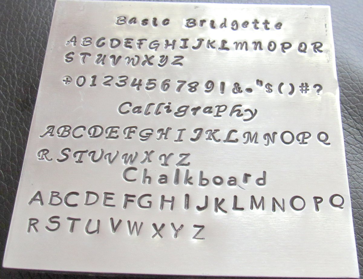 DameCreation's tweet image. SALE Antler Keychain - Stamped Accessories - Deer Keychain -… tuppu.net/5707b51a #etsychaching #HuntingKeychain