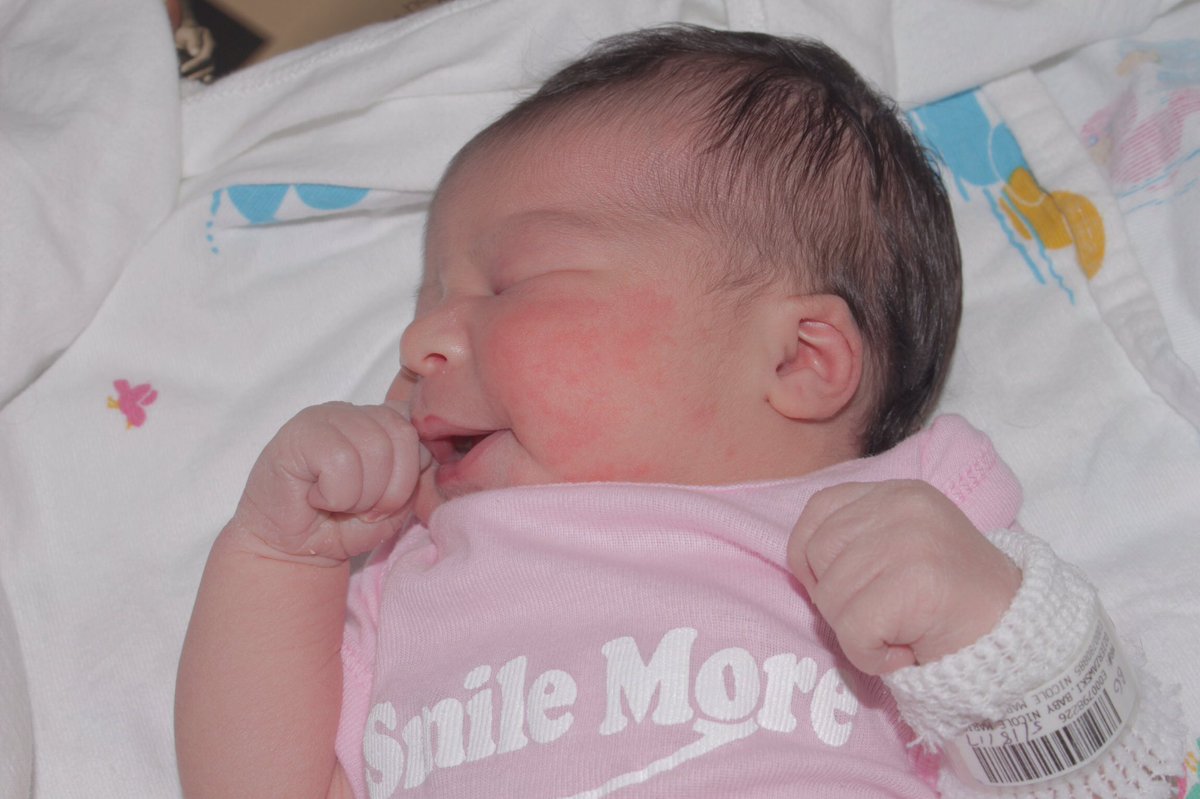 ski_tyler's tweet photo. @RomanAtwood @_little_britt_ If you see this please message I literally have been watching for years and That's my niece❤️ #smilemore https://t.co/QQEK8muJex