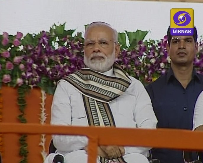 ddgirnarlive's tweet photo. માનનીય શ્રી નરેન્દ્ર મોદી દ્વારા અરવલ્લી જિલ્લા માટેની પાણી પુરવઠા યોજનાઓની લોકાર્પણ વિધિનું મોડાસાથી જીવંત પ્રસારણ
https://t.co/vqNSocueHu https://t.co/NPwlX4ci8z