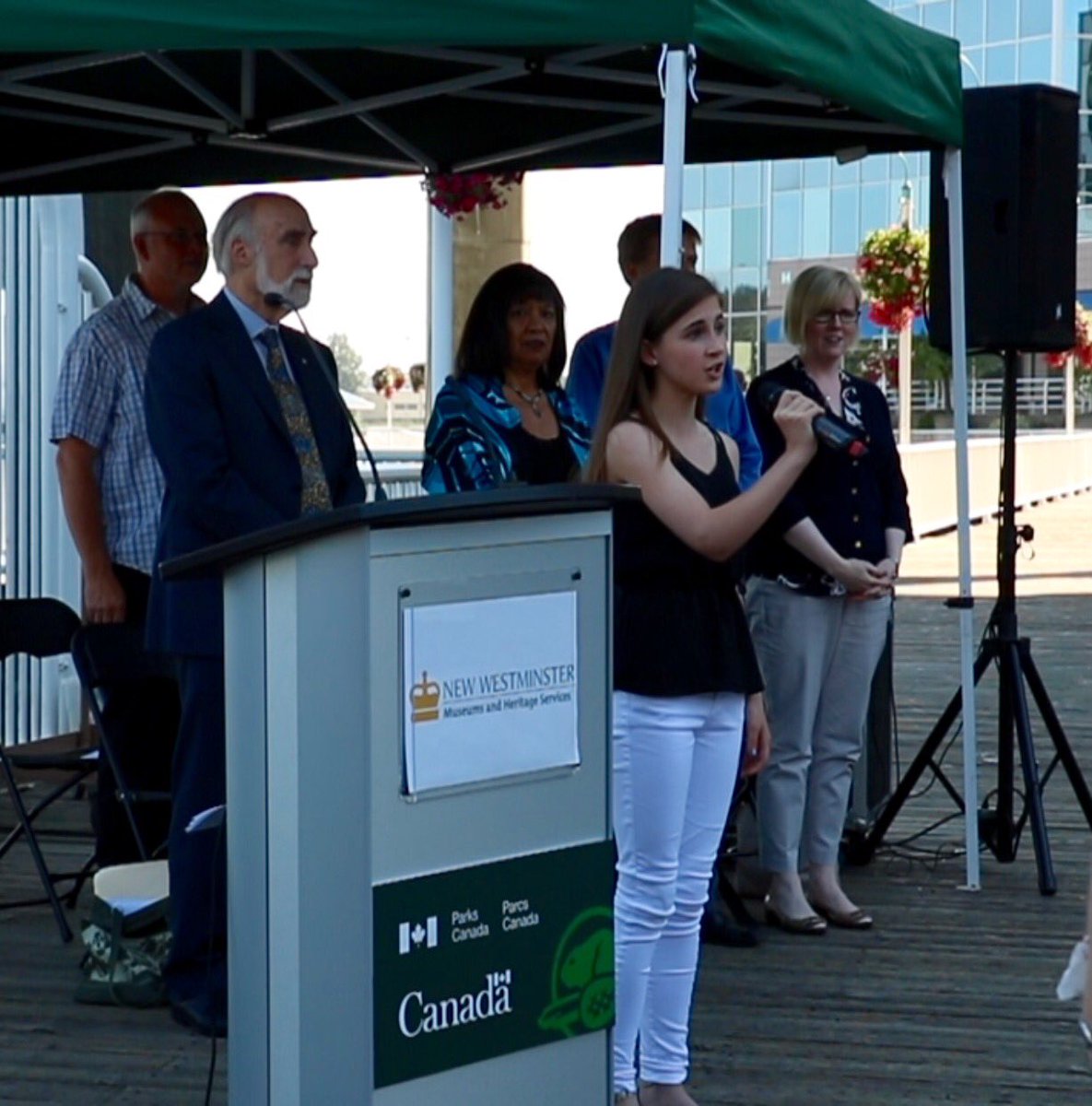 Miss_Elizabeth5's tweet photo. #SamsonV rec'd 🇨🇦Federal Govt recognition as Nat'l Historic Site with plaque unveiling @ParksCanada @New_Westminster @DowntownNewWest #1937 https://t.co/cT4dYpXw97