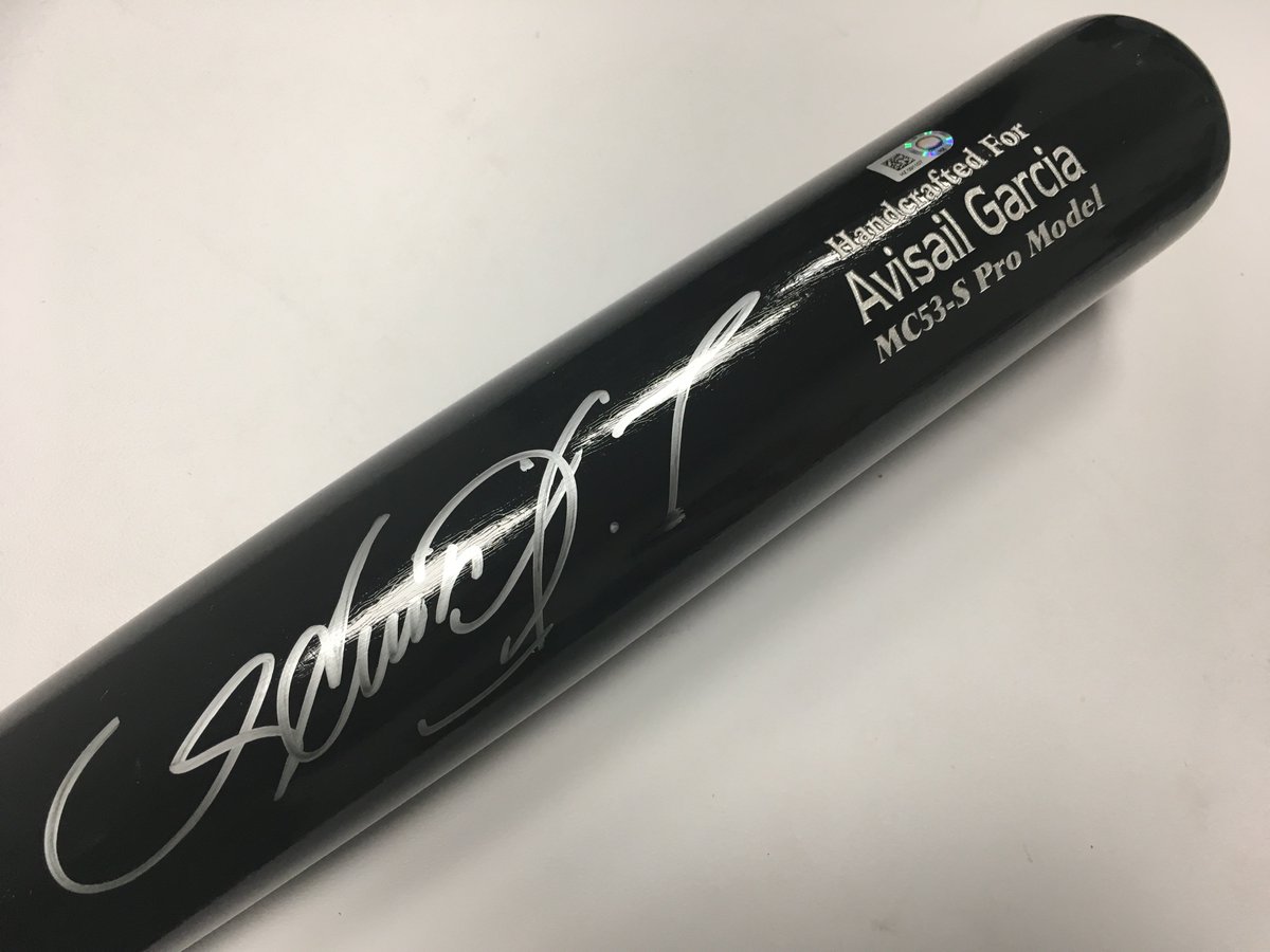 whitesox's tweet image. RT for a chance to win an autographed @AvisailGarcia bat!

✅ #VoteAvi until 10:59 PM: whitesox.com/vote
Rules: atmlb.com/2tq4Hdo
